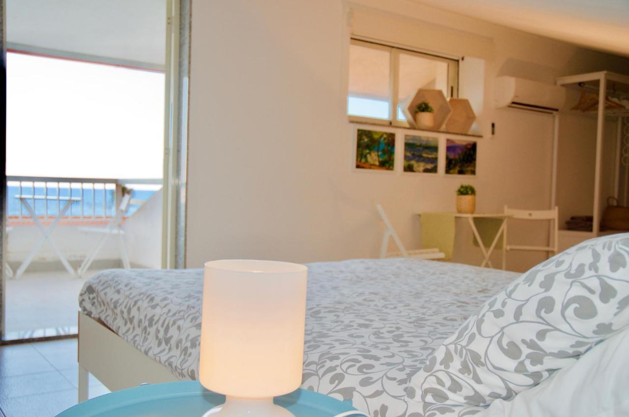 Beachfront Rooms Марина ди Рагуса Екстериор снимка